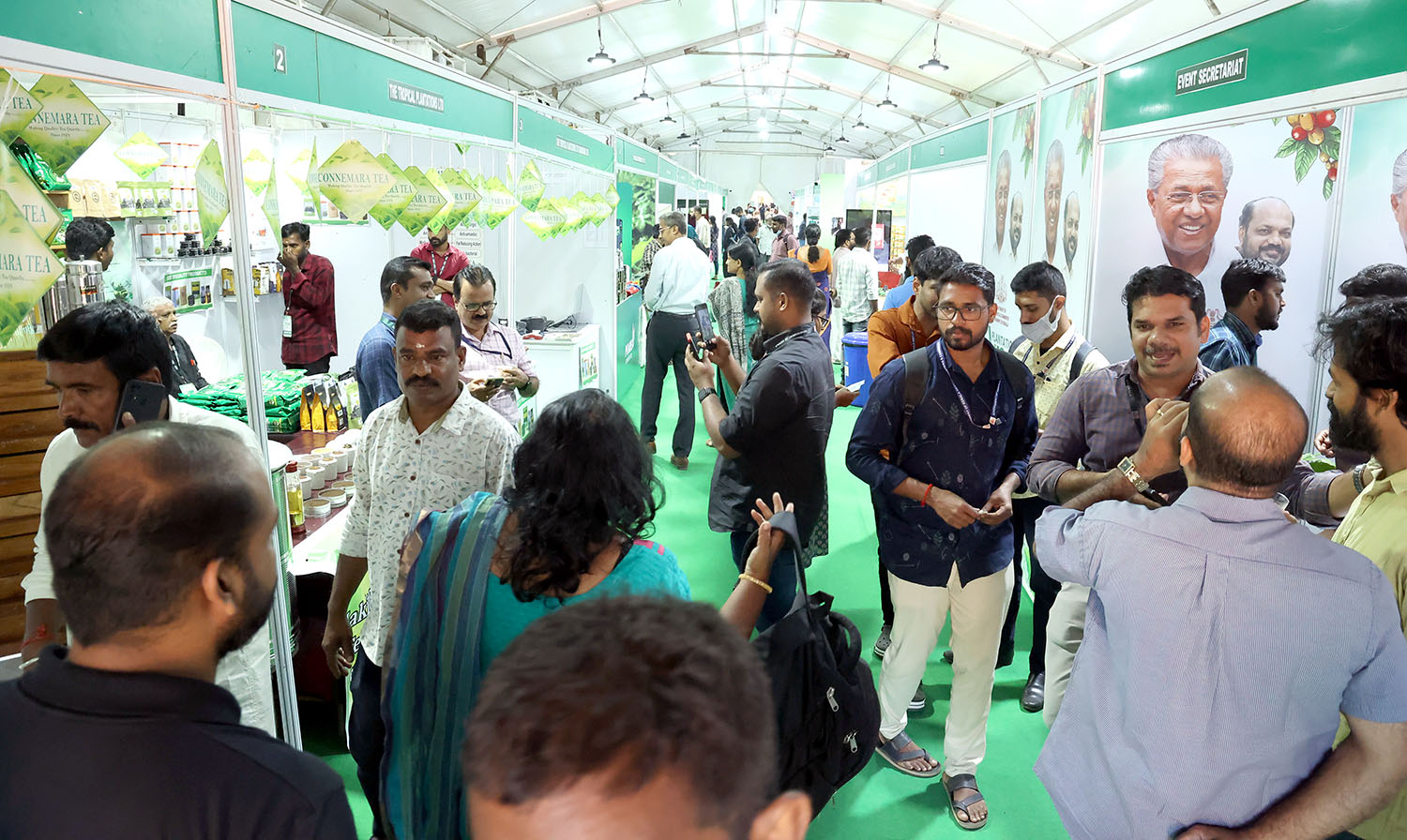 Plantation expo draws big crowd; on display are diverse delights from estates